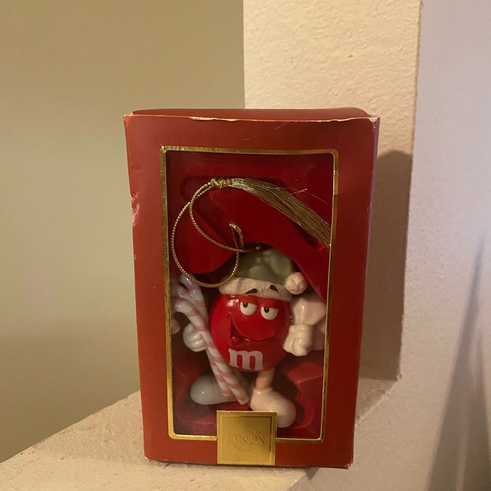 Lenox M&M Christmas Ornament. 2008. With Box.